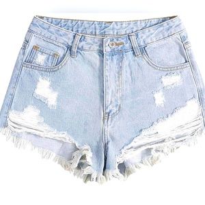 Zara trafaluc women jeans shorts is size 4